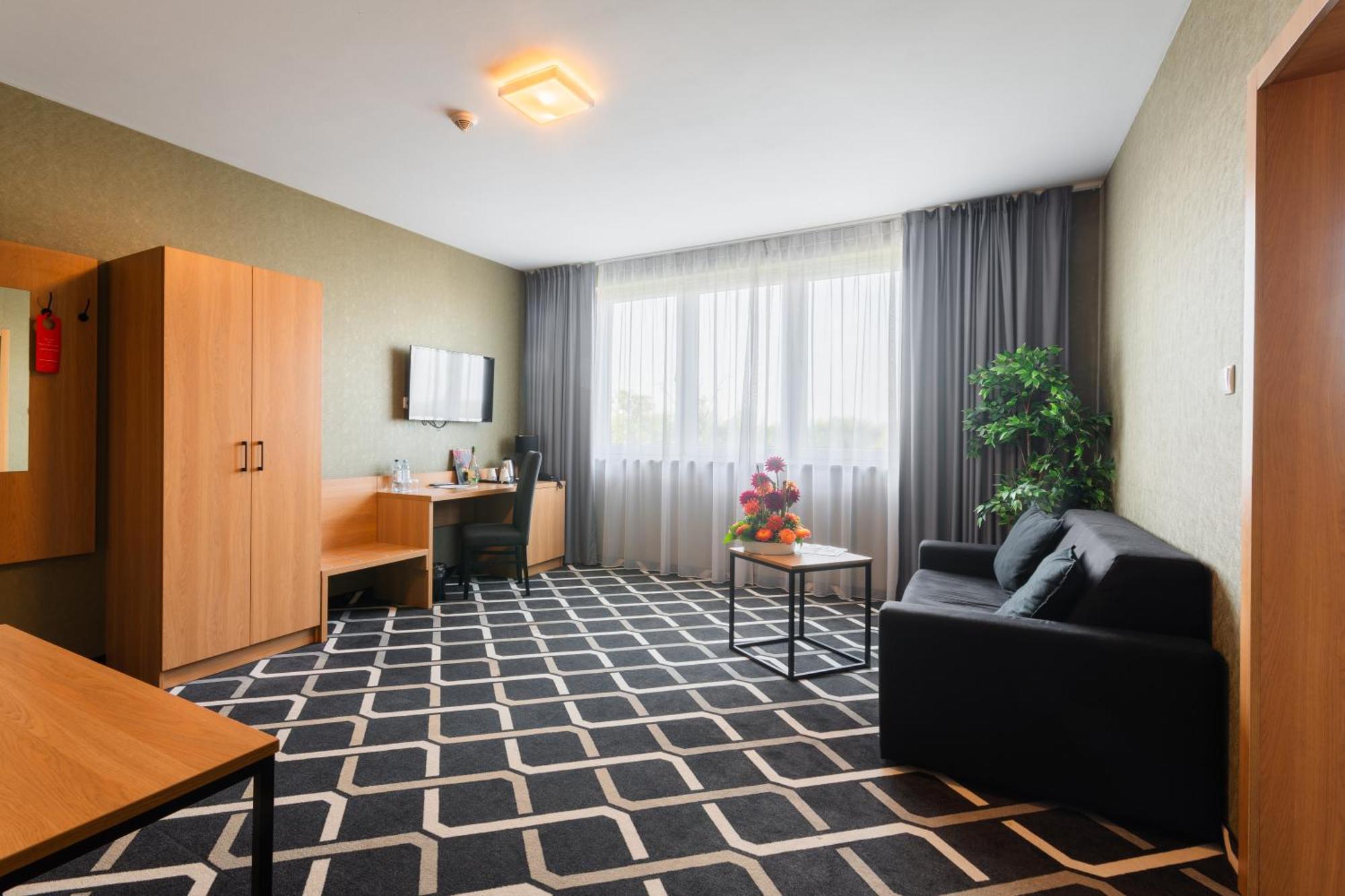 Hotel Lantier Bytom - Katowice - Chorzow Экстерьер фото