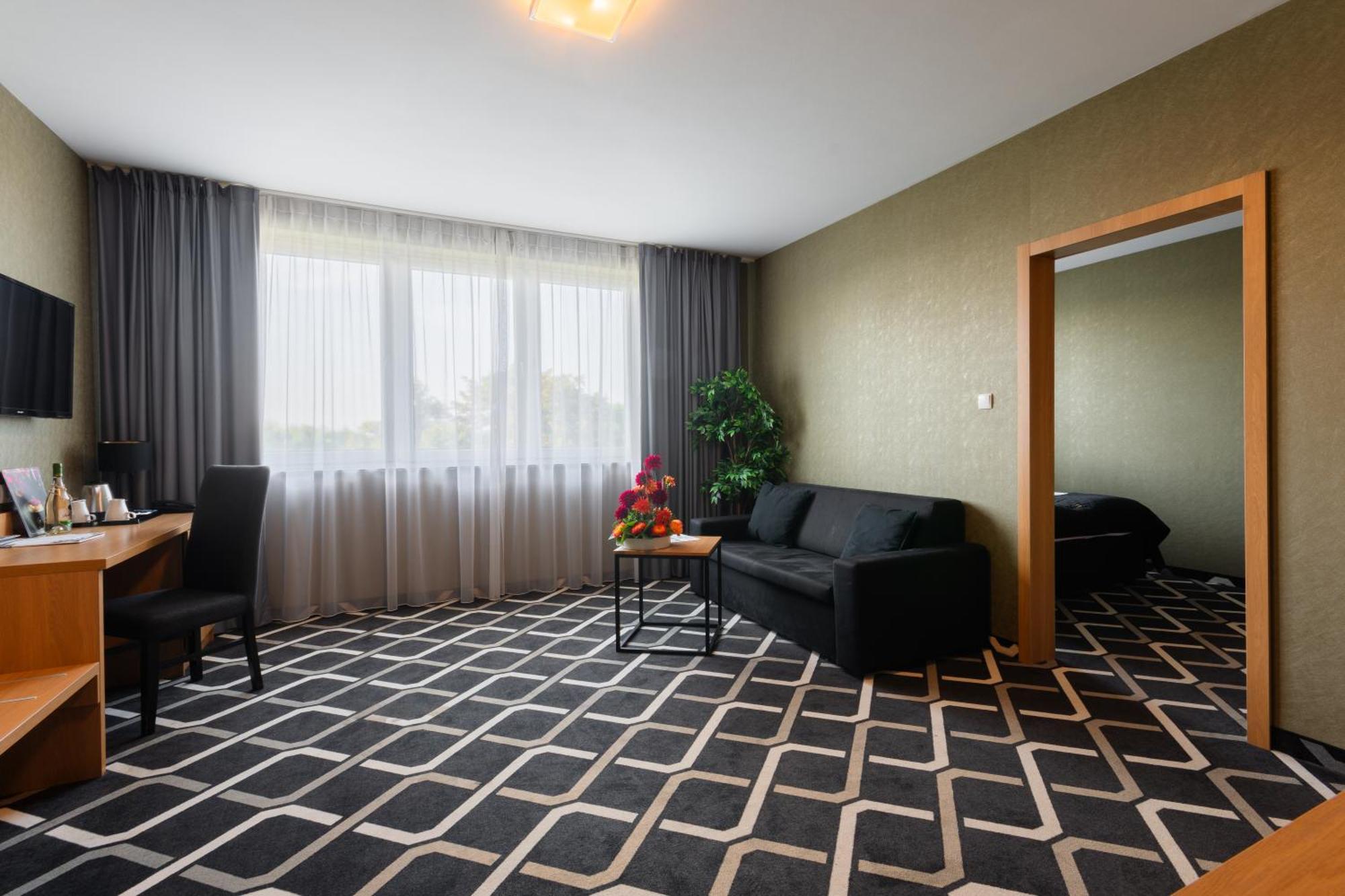 Hotel Lantier Bytom - Katowice - Chorzow Экстерьер фото